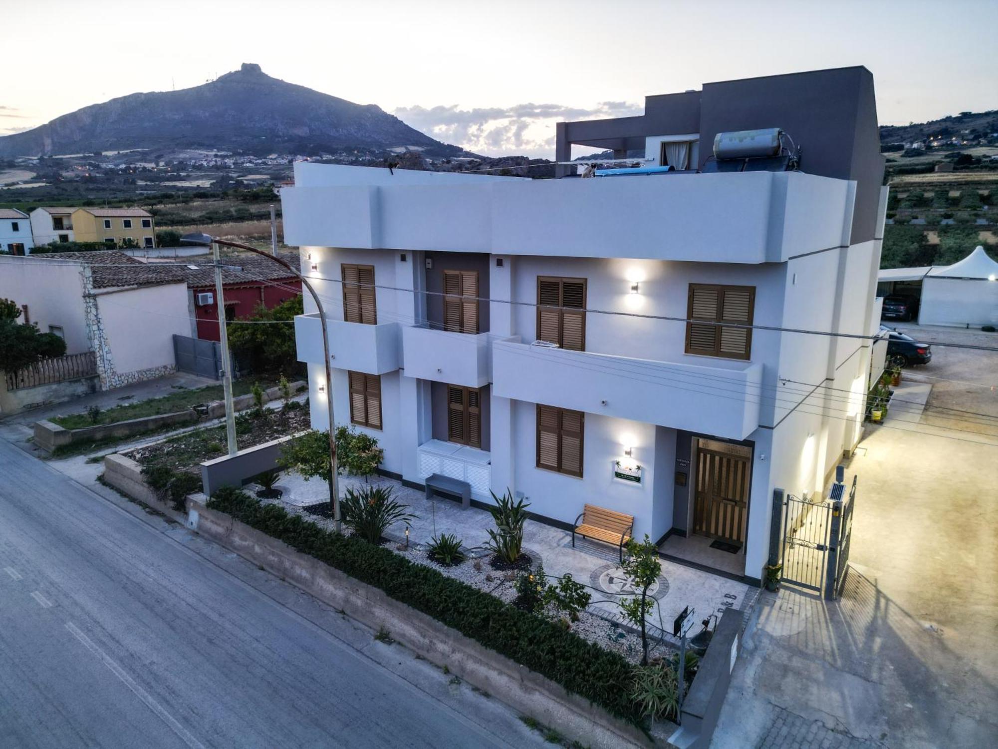 B&B Profumi Di Sicilia Вальдеріче Екстер'єр фото